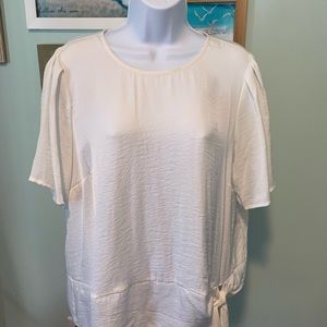 Simply Vera by Vera Wang blouse with side tie at bottom.